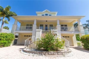 536 Ontario Ave, CRYSTAL BEACH