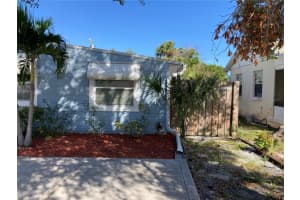 5609 1/2 Tangerine Ave S, GULFPORT