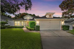 102 Vista Ave, EUSTIS