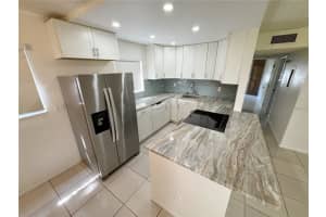 3300 Fox Chase Cir N #229, PALM HARBOR