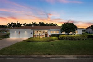 6649 10th Ave N, ST PETERSBURG