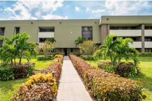 36750 Us Highway 19 N #4-221, PALM HARBOR