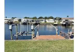 7186 Mount Arlington Dr Ne #421, ST PETERSBURG