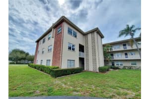 1000 49th St N #201, ST PETERSBURG