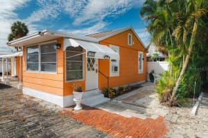 13320 2nd St E, MADEIRA BEACH 13320 2nd St E, MADEIRA BEACH