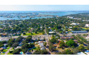 547 Oleander Way S, ST PETERSBURG