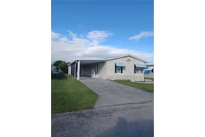 5745 Pawnee St, ZEPHYRHILLS