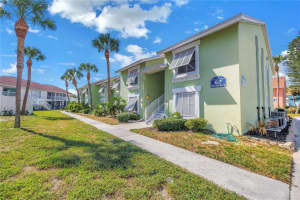 3735 42nd Way S #i, ST PETERSBURG