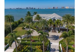 418 St Andrews Dr, BELLEAIR