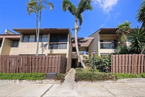 895 N Village Dr #107, ST PETERSBURG 895 N Village Dr #107, ST PETERSBURG