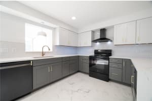 1001 Eden Isle Blvd Ne #3, ST PETERSBURG 1001 Eden Isle Blvd Ne #3, ST PETERSBURG