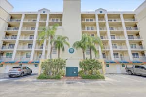 1200 Country Club Dr #3405, LARGO