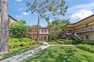 2693 Sabal Springs Cir #201, CLEARWATER