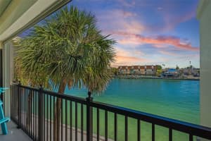 7467 Bayshore Dr #303, TREASURE ISLAND