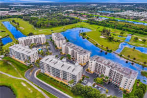 1200 Country Club Dr #4405, LARGO