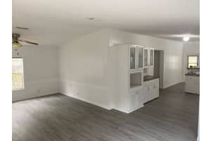 4042 Court St, ZEPHYRHILLS