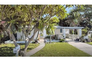 135 143rd Ave E, MADEIRA BEACH