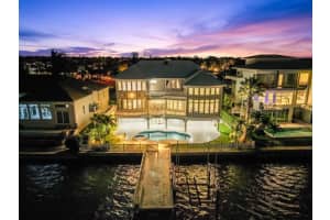 402 Buttonwood Ln, LARGO