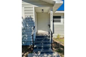 2002 E Hanna Ave, TAMPA