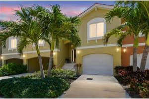 17 Franklin Ct S #c, ST PETERSBURG