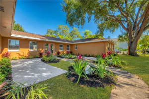 2206 Wallwood Pl, BRANDON 2206 Wallwood Pl, BRANDON