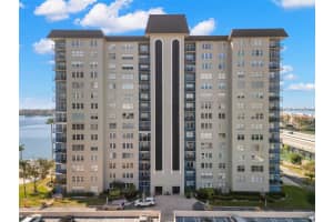 5220 Brittany Dr S #1003, ST PETERSBURG 5220 Brittany Dr S #1003, ST PETERSBURG