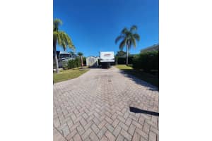 2418 Limewood Ave #302, CLERMONT