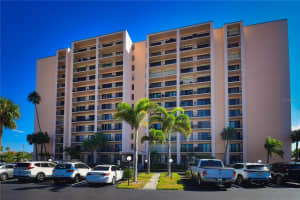 51 Island Way #909, CLEARWATER