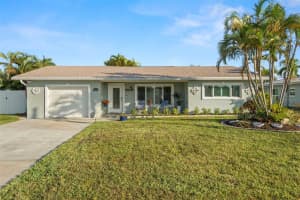 10121 4th St E, TREASURE ISLAND