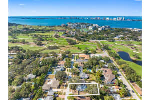 326 Wildwood Way, BELLEAIR