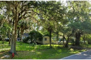 424 W Dr M L King Jr Blvd, BROOKSVILLE