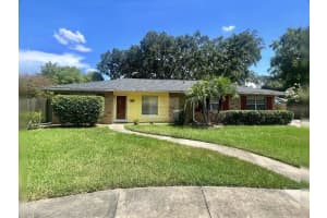 630 Queens Cir, LAKELAND
