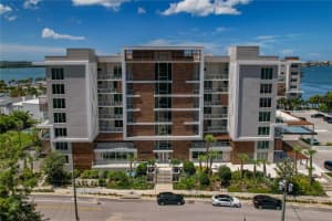 920 N Osceola Ave #402, CLEARWATER