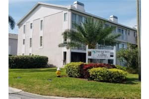 255 Capri Cir N #25, TREASURE ISLAND