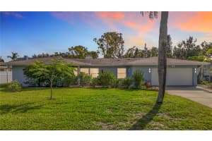 1133 Burke Ave, DUNEDIN