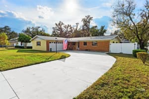 1233 Lorie Cir, BRANDON