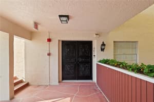 2900 Gulf Blvd #201, BELLEAIR BEACH