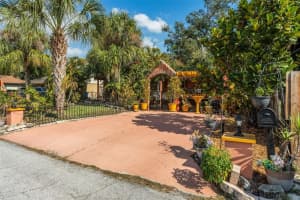 305 N Lauber Way, TAMPA