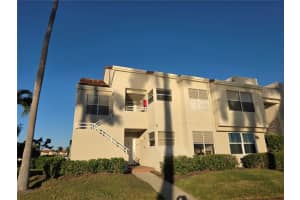 6100 Bahia Del Mar Cir #101, ST PETERSBURG