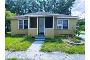 823 16th Ave Sw, LARGO