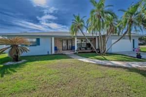 100 20th St, BELLEAIR BEACH