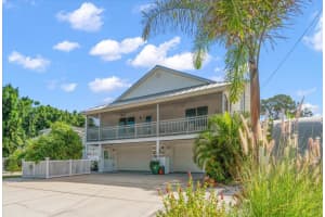 109 Peterson Ln, PALM HARBOR
