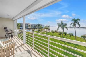 6001 Bahia Del Mar Cir #328, ST PETERSBURG