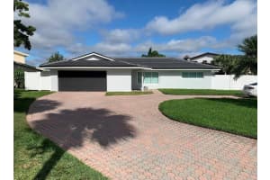 1359 40th Ave Ne, ST PETERSBURG