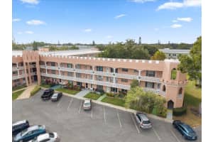 2457 Ecuadorian Way #27, CLEARWATER