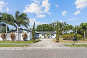 2453 Roberta St, LARGO