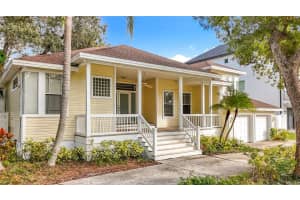 402 N Carolina Ave, PALM HARBOR