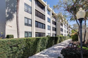 2615 Cove Cay Dr #205, CLEARWATER