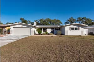 515 Dora Dr, CLEARWATER