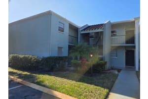 2860 Somerset Park Dr #103, TAMPA